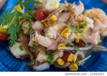 Delicious ceviche mixto mexican style 31891923