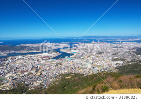 Kitakyushu city view 31896825