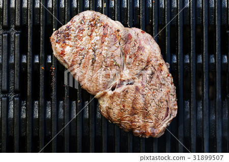 Grilled beef steak Grilled beef steak 31899507