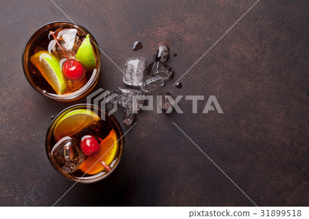 Cuba libre cocktail glasses 31899518