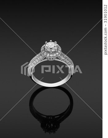 women ring with diamonds women ring with diamonds 31901012