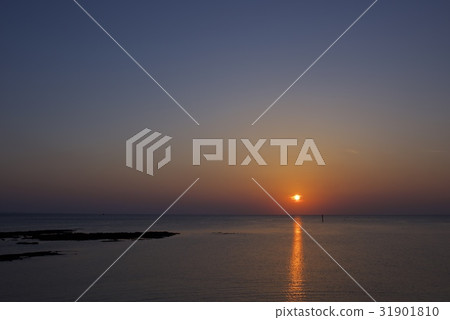 Sunset from Chatan-san Sunset Beach Sunset from Chatan-san Sunset Beach 31901810