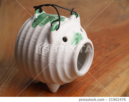 蚊子仔豬 31902476