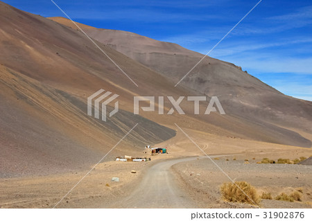 House and landscape of the route 6000, Atacama House and landscape of the route 6000, Atacama 31902876