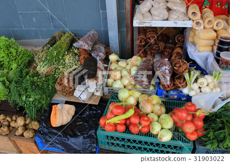 Seaweed and vegetables on the market in Ancud 31903022