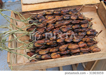 Mussels on the market in Ancud, Chiloe Island 31903059