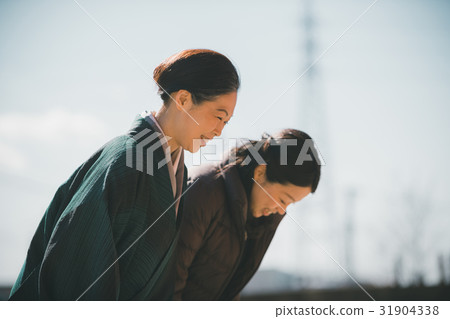 拜拜 祈禱安全分娩 孕婦 31904338