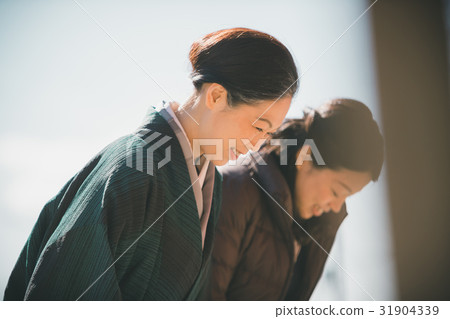 拜拜 祈禱安全分娩 孕婦 31904339