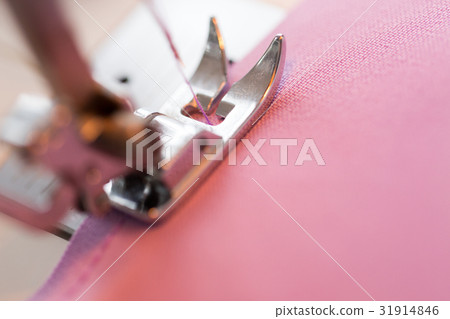 sewing machine presser foot stitching fabric sewing machine presser foot stitching fabric 31914846