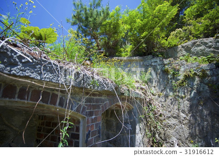 The remains of Tomogashima - Fifth Battery ~ The remains of Tomogashima - Fifth Battery ~ 31916612