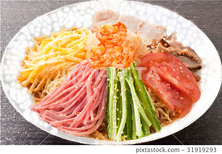 chilled Chinese noodles  31919293