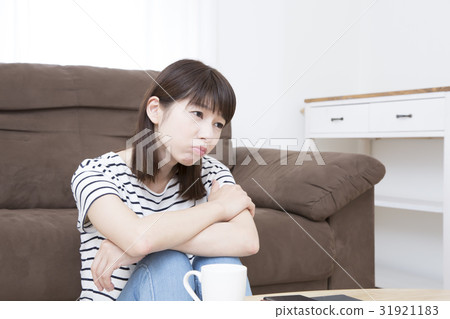 令人煩惱的女人 令人煩惱的女人 31921183