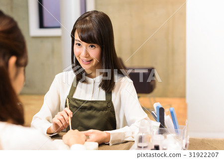 一個美甲女人 一個美甲女人 31922207