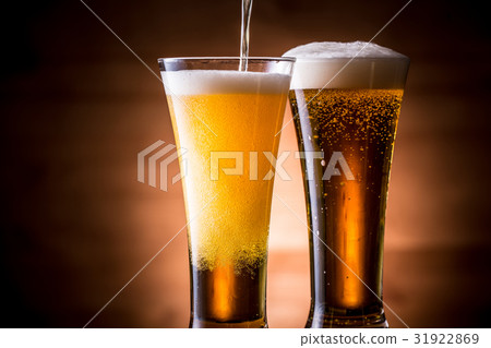 倒一杯啤酒 31922869