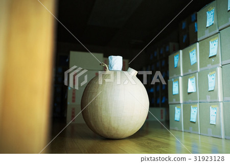 Fireworks making fireworks ball 31923128