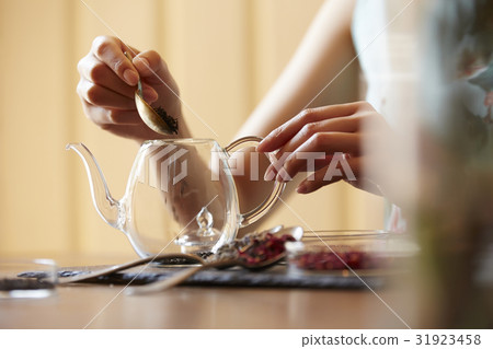 Elegant tea time 31923458