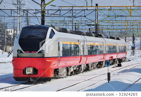 特快列車（E 751系列） 31924265