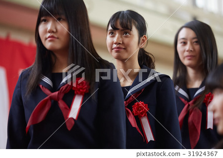 學生進入儀式體育館 學生進入儀式體育館 31924367