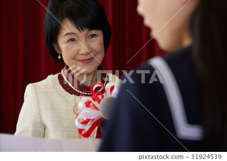 Graduation ceremony entrance ceremony image speech 31924539