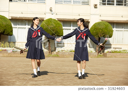 Schoolyard Graduation Friendship holding hands 31924603