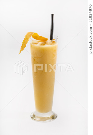 Fruit cocktail in a large glass cup Fruit cocktail in a large glass cup 31924970
