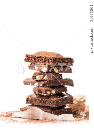 Milk chocolate, porous, with nuts 31925801