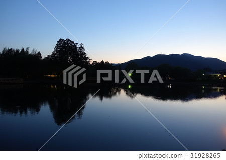 Golden Scale Lake (Twilight Version) 31928265
