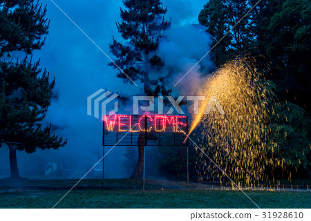 Aichi Toyohashi Yoshida castle iron oar front shop summer handwork fireworks WELCOM gimmick fireworks 31928610