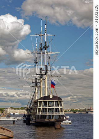 View of the Neva river and the floating restaurant 31932226