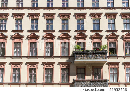 facade of a beautiful old house in Berlin Kreuzberg facade of a beautiful old house in Berlin Kreuzberg 31932538