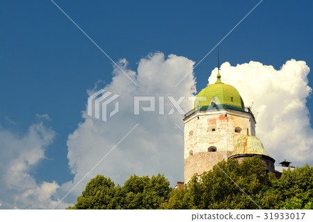 Vyborg Castle in sunset light Vyborg Castle in sunset light 31933017