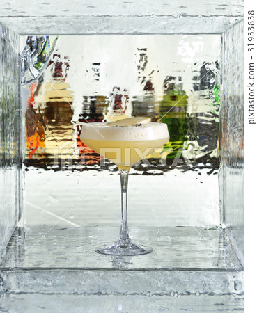 Sicilian sour in the ice cube. Close up 31933838