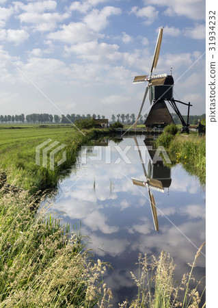 The Wingerdse mill near Bleskensgraaf The Wingerdse mill near Bleskensgraaf 31934232