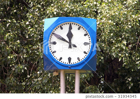 Big street clock Big street clock 31934345