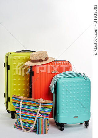 Holiday suitcases and accessories. 31935382