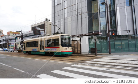 Toyama tram 31938398
