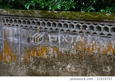 Old block fence Old block fence 31938747