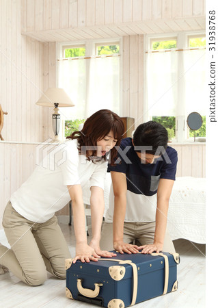 A newlywed couple A newlywed couple 31938768