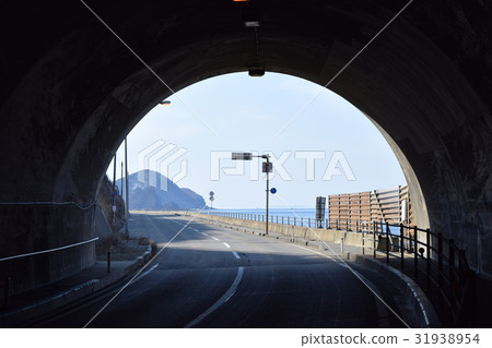 Tunnel for motorway 31938954