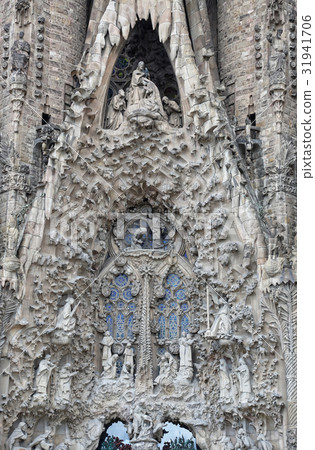 Detail of facade of Sagrada Familia church 31941706