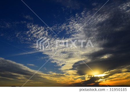 Autumn sunset sky 31950185