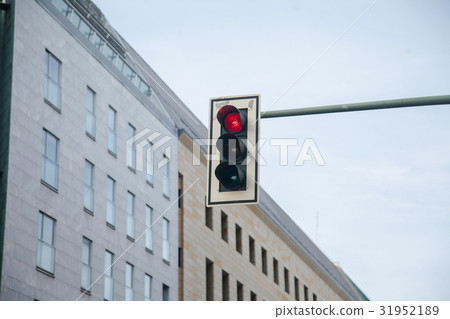 Traffic light on the background of a modern 31952189