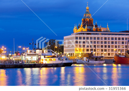 Evening view of the Old Town in Helsinki, Finland 31955366