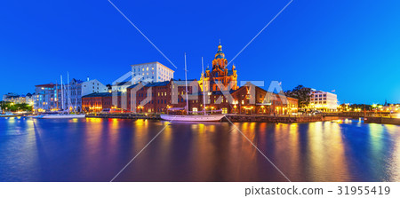 Night panorama of Helsinki, Finland Night panorama of Helsinki, Finland 31955419