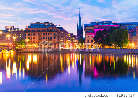Sunset in Stockholm, Sweden Sunset in Stockholm, Sweden 31955437