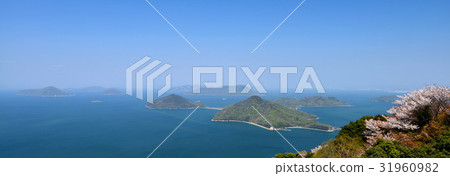Islands such as Awashima from Shikokuzenyama (Shikokuzanyama, Mifune City, Kagawa Prefecture) 31960982