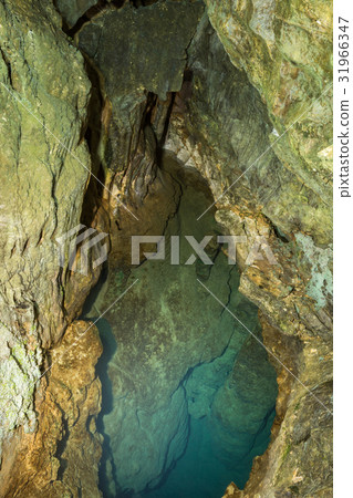 Inazumi underwater cave Inazumi underwater cave 31966347