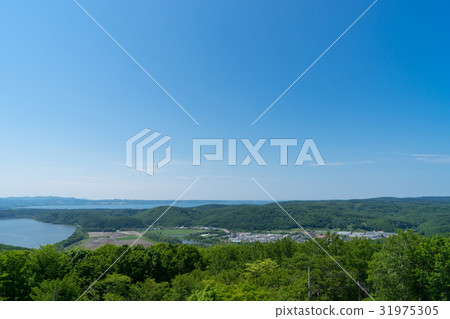 從鄂霍次克漂流冰屋的屋頂看到的網走湖和Nogei湖的風景 31975305