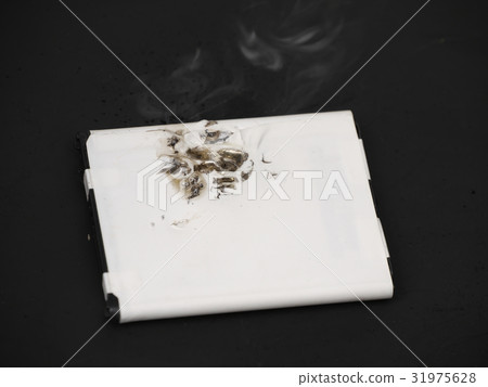 鋰離子電池的發熱和發煙 鋰離子電池的發熱和發煙 31975628