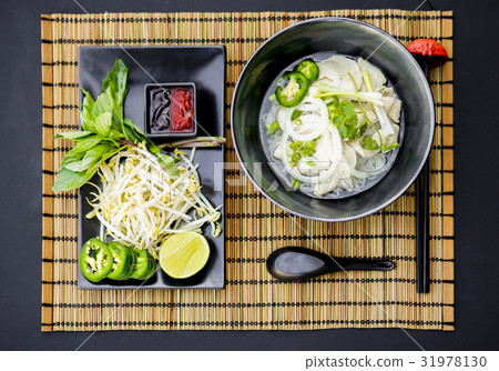 Chicken pho is a famous Vietnamese traditional foo Chicken pho is a famous Vietnamese traditional foo 31978130